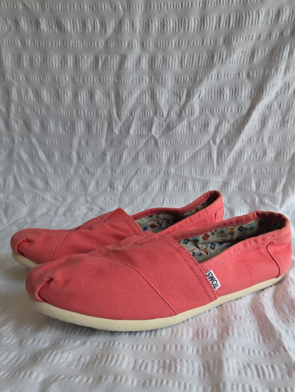 TOMS Classic Canvas Alpargata Slip-Ons Coral Pink Women's Size 10